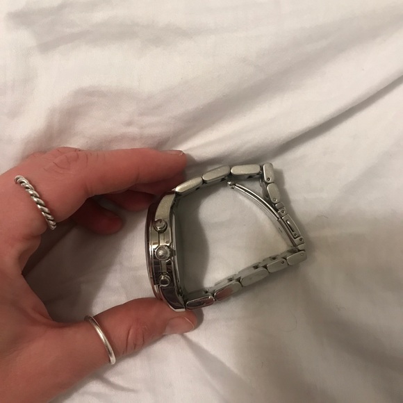 Sliver micheal kors watch - Picture 3 of 5